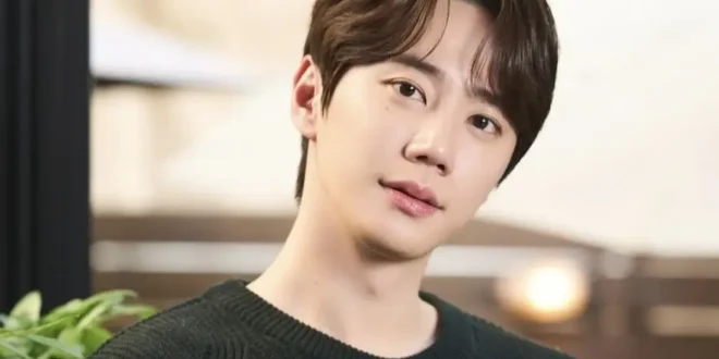Lee Jun Young Dikabarkan Mulai Wajib Militer, Mengundurkan Diri dari Proyek yang Siap Tayang