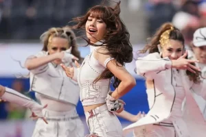 Lisa BLACKPINK Raup Nilai Komersial Rp198 Miliar usai Tampil di Piala Dunia 2026, Fenomena Global yang Mengagumkan