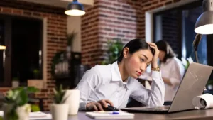 Mengatasi Overthinking dengan 3 Kebiasaan Sederhana dalam Psikologi