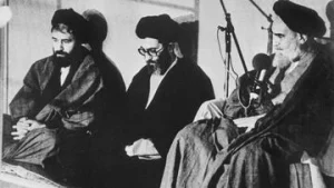 Mengenal Awal Pertemuan Ali Khamenei dan Khomeini Jadi Pemimpin hingga Tewas: Sebuah Perjalanan Politik