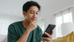Mengenal Karakter Orang yang Tidak Langsung Membalas Pesan Meski Sudah Dibaca