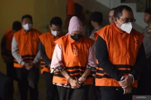 Menhut Raja Juli Lapor Gratifikasi Usai OTT KPK, Kasus Suhardiman Amby Terkuak