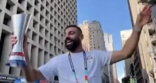 Mohamed Salah dan Tim Rayakan Kemenangan Mesir di Jalanan Dallas: Cerita Dibalik Kemenangan