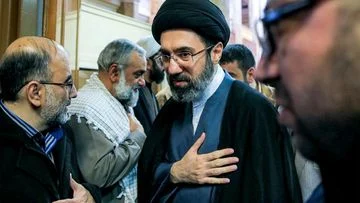 Mojtaba Tak Hadiri Pemakaman Ayatollah Ali Khamenei: Apa yang Terjadi?