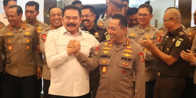 Momen Unik Salam Komando Antara Jaksa Agung dan Kapolri: Harmoni Silaturahmi