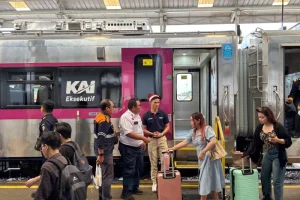 Nikmati Diskon Pembelian Tiket Kereta Api dan Whoosh di Tiket.com dengan BRI Kartu Kredit