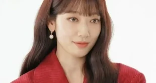Park Shin Hye Kembali sebagai Kang Bit Na dalam The Judge from Hell Season 2