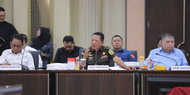 Pemberantasan Korupsi di Indonesia: Drama yang Terus Berlanjut?