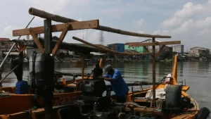 Pemerintah Beri Harga Khusus BBM Rp15.000 per Liter untuk Nelayan 30-200 GT: Dukungan Biaya untuk Harga BBM yang Terjangkau