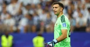 Perebutan Golden Glove: Unai Simon vs Emi Martinez Berebut Golden Glove di Final Piala Dunia