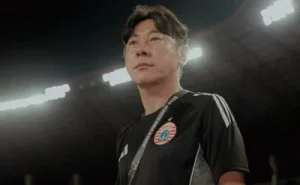 Persija Jakarta Kalah 0-1 Shin Tae-yong Selamat Persebaya Surabaya: Pertarungan Sengit di Lapangan