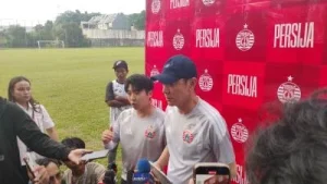 Persija Jakarta Menggebrak Sesi Latihan dengan 8 Pemain Baru, Shin Tae-yong Menjadi Pemimpin yang Berani