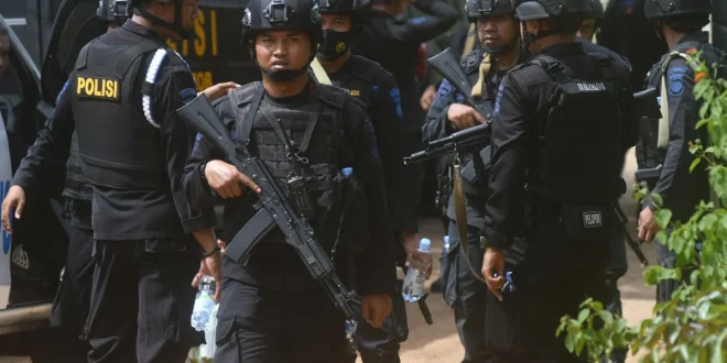 Personel Densus 88 Tangkap Dua Orang Terduga Teroris: Operasi Ciamis dan Bandar Lampung