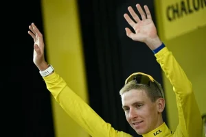 Pogacar Dominasi Tour de France 2026, Tetap Menyandang Jersei Kuning