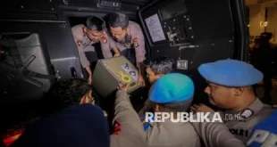 Polisi Menggerebek Ruko di Cipete dan Menemukan Dokumen Rahasia