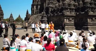 Prabowo dan PM Modi Berkeliling Candi Prambanan: Menguatkan Hubungan Antar Negara