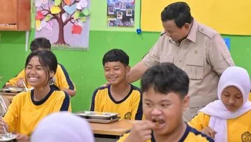 Prabowo Instruksikan Makan Bergizi Gratis Diprioritaskan Bagi Kelompok yang Membutuhkan