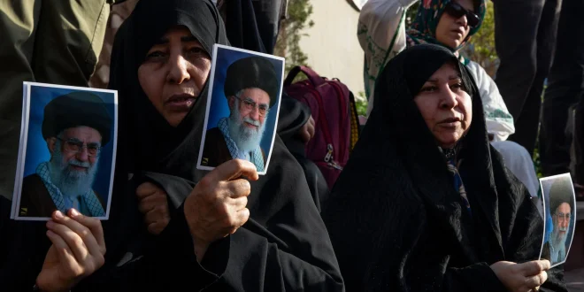 Ratusan Ribu Warga Iran Hadiri Pemakaman Ayatollah Ali Khamenei, Pemimpin Rusia Hadiri dan Sebut Iran Akan Menang atas AS