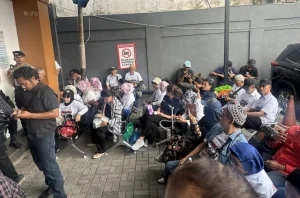 Roy Suryo Kasus Ijazah Jokowi: Puluhan Pendukung Hadiri Sidang Putusan Praperadilan di PN Jaksel
