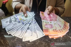 Rupiah Diprediksi Melemah Akibat Tensi Geopolitik yang Memasak