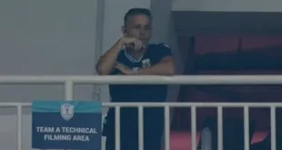 Seperti Enrique, John Herdman Pantau Pemain dari Tribun di Piala AFF: Strategi Unik untuk Meningkatkan Kinerja Tim