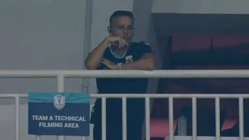 Seperti Enrique, John Herdman Pantau Pemain dari Tribun di Piala AFF: Strategi Unik untuk Meningkatkan Kinerja Tim