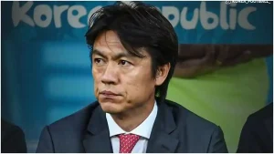 Solidaritas Pelatih: Moriyasu Bela Hong Myung-bo di Tengah Kritikan Pedas Fans Korea Selatan