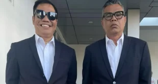 Tangis Komedian Abdel Achrian Ketika Membesuk Makam Sahabat yang Terkubur Puluhan Tahun