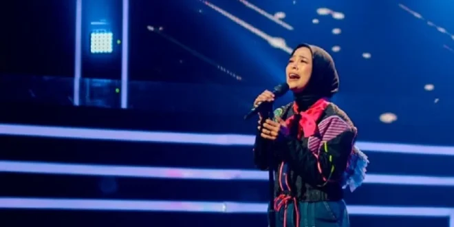 Tantri Kotak Nyaris Dipeluk Penonton Pria di Atas Panggung: Insiden yang Menghebohkan Dunia Hiburan