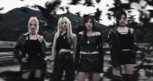 Teaser MV SHOW DOWN Resmi Dirilis QWER Tampil dengan Aura Baru yang Memukau