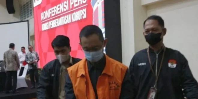 Tiga Mantan Pejabat Bea Cukai Jalani Sidang Perdana Hari Ini: Kasus Suap Impor Barang