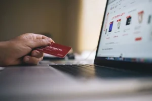 Tren Bisnis E-Commerce Bergeser, Banyak Pebisnis Garap Website Sendiri untuk Meningkatkan Penjualan