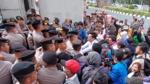 Tuntut Febrie Adriansyah Ditahan: Demo BEM KSI di Kejagung Tidak Berjalan Lancar
