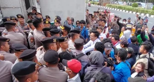 Tuntut Febrie Adriansyah Ditahan: Demo BEM KSI di Kejagung Tidak Berjalan Lancar