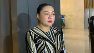 Vicky Shu Rela Berangkat dari Rumah Sakit demi Hadiri Pernikahan Nathalie Holscher dan Aripat, Tanda Cinta Sejati