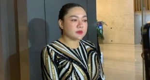 Vicky Shu Rela Berangkat dari Rumah Sakit demi Hadiri Pernikahan Nathalie Holscher dan Aripat, Tanda Cinta Sejati