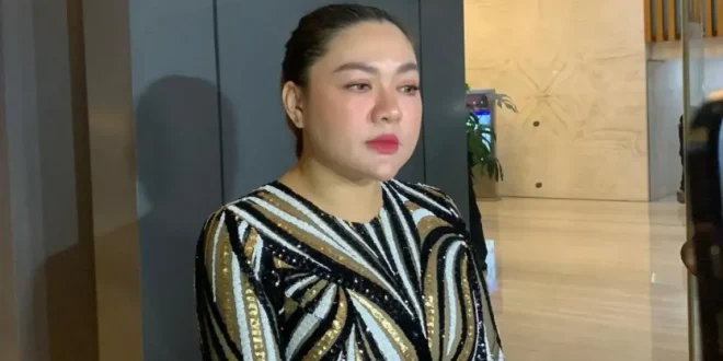 Vicky Shu Rela Berangkat dari Rumah Sakit demi Hadiri Pernikahan Nathalie Holscher dan Aripat, Tanda Cinta Sejati