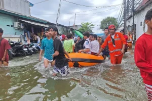 Viral Daratan Pekalongan Kini Lebih Rendah dari Laut, Rob Bergeser Ancam Permukiman Selatan - Ancaman Banjir Rob di Pekalongan: Apa Saja Penyebabnya?