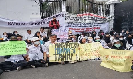 Wakil Ketua Komisi II DPR Usulkan Gaji Guru PPPK Daerah Dibiayai Pemerintah Pusat, Meningkatkan Kesejahteraan