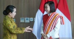 Wamenekraf: Tenun Berpotensi Dorong Pertumbuhan Ekonomi Kreatif Daerah
