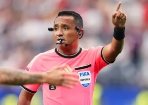 Wasit Ivan Barton Dituduh Untungkan Spanyol, Tindakan Membatalkan Tendangan Bebas Prancis Mengundang Kritik