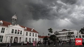 Waspada Hujan Lebat Kamis Ini, Simak Daftar Wilayahnya yang Aman