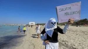 Wisata Berlebih di Mallorca: Ribuan Warga Mengusir Wali Kota