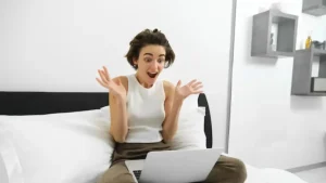 Work From Home Membongkar Kebiasaan Manusia yang Ingin Terlihat Menyenangkan