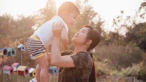 10 Perilaku yang Membuat Orang Tua Lebih Baik Menurut Psikologi