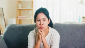 7 Alasan Mengapa Rasa Insecure Bisa Menandakan Anda Berada di Posisi Aman Menurut Psikologi