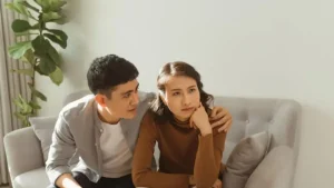 7 Hal yang Membuat Hubungan Terasa Semakin Berat untuk Dijalani Menurut Psikologi