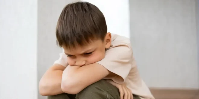 7 Pelajaran Pahit Masa Kecil yang Menyebabkan Rasa Malu Berlebihan saat Dewasa