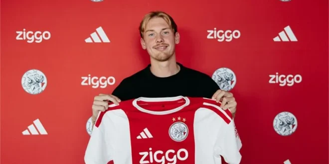 Ajax Resmi Daratkan Bintang Baru, Julian Brandt dari Borussia Dortmund