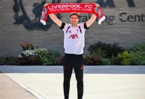 Andoni Iraola Pusing, Liverpool Terancam Kehilangan 9 Pemain Bintang: Dilema Pendaftaran yang Mengancam